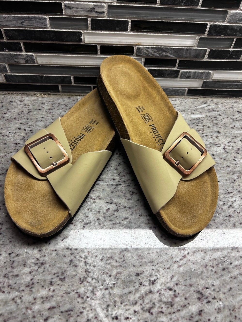 Project Cloud Single Buckle Slide Sandals in Beige/Tan size 7
